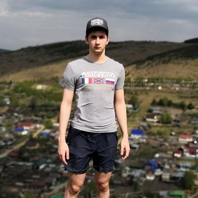 Александр Горин